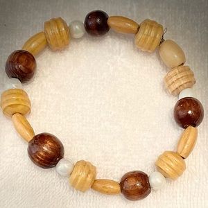 Wooden beaded bracelet